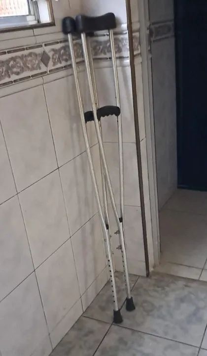 Muleta metálica de alta resistência  - Foto 2
