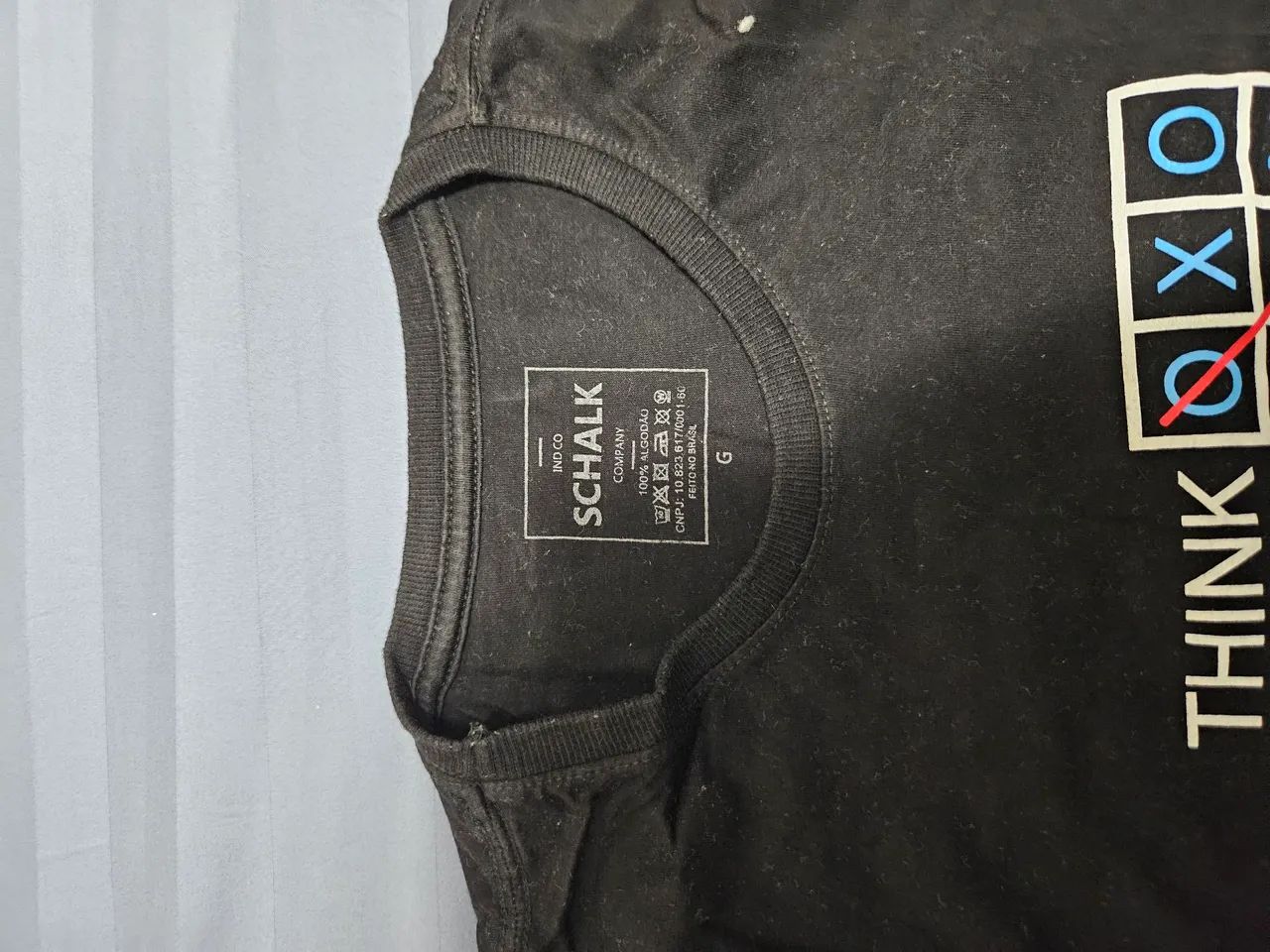 Camiseta Think Outside the Box - Foto 2