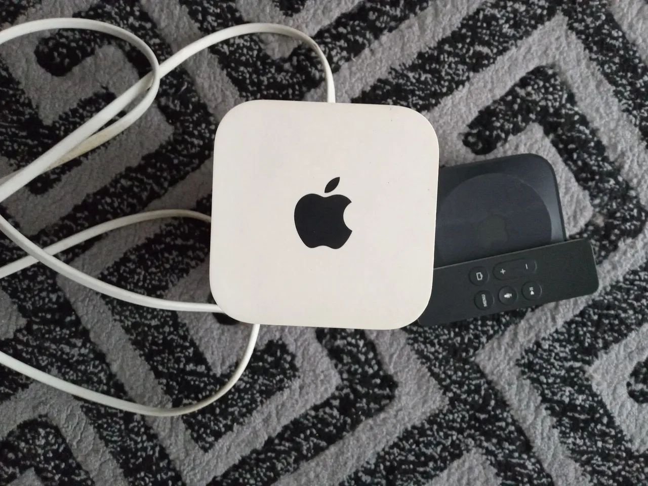 Apple TV 4K 32GB - Usado