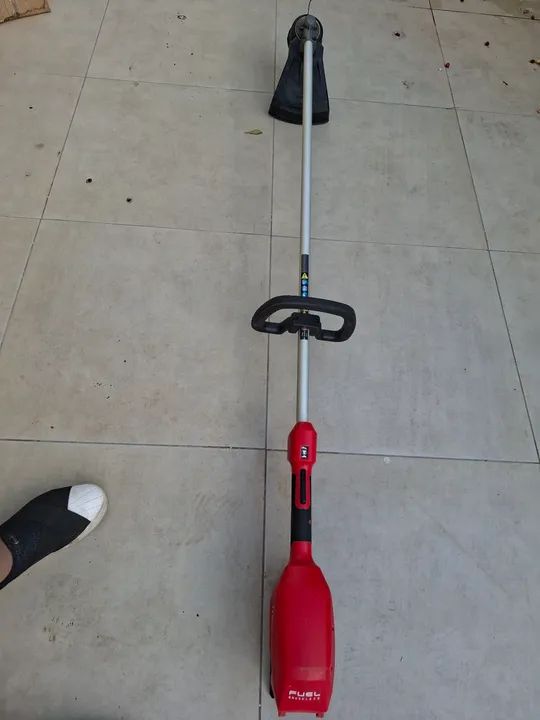 Roçadeira a bateria - Somente a máquina64299779876611120