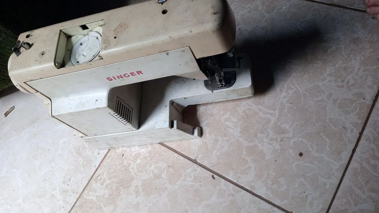 Máquina de costura - Foto 3