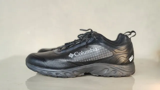 Tênis Columbia impermeável