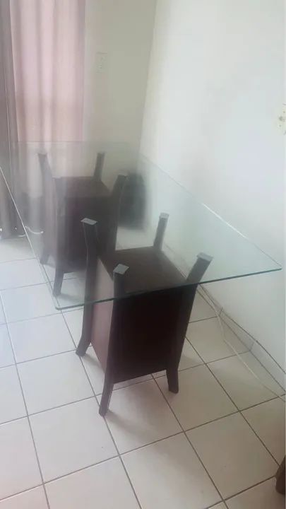 Mesa de vidro com tampo de vidro