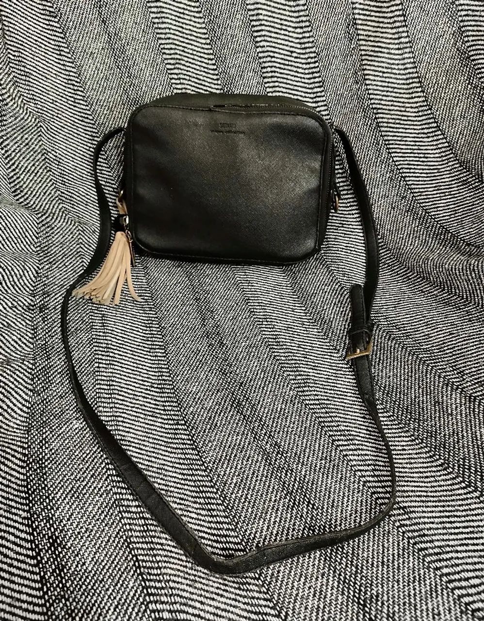 Bolsa preta Satinato 