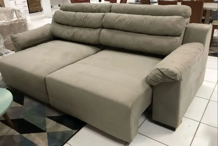 Sofá Retrátil Confortável e Espaçoso