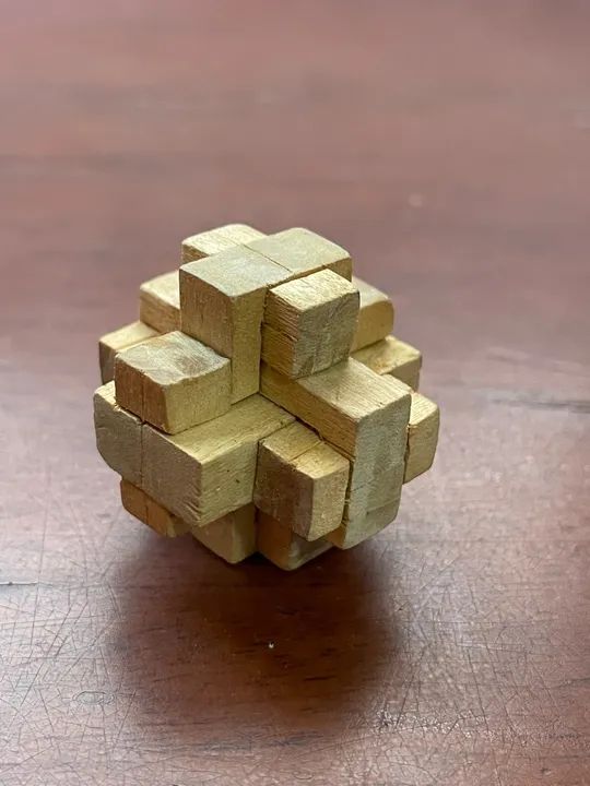 Quebra-cabeça de madeira feito à mão da década de 70