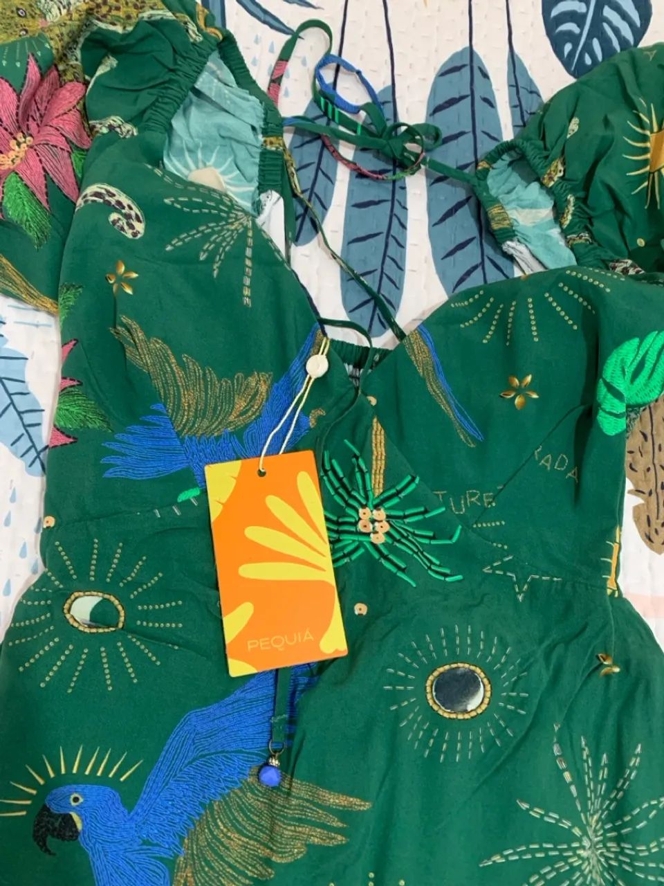 Vestido estampado verde com mangas bufantes - Foto 4