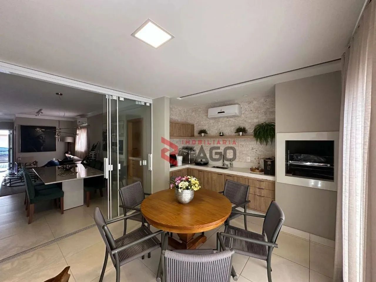 Casa com 3 dormitórios para alugar, 180 m² por R$ 6.450/mês - Club Residence Ayat - Uberab - Foto 3