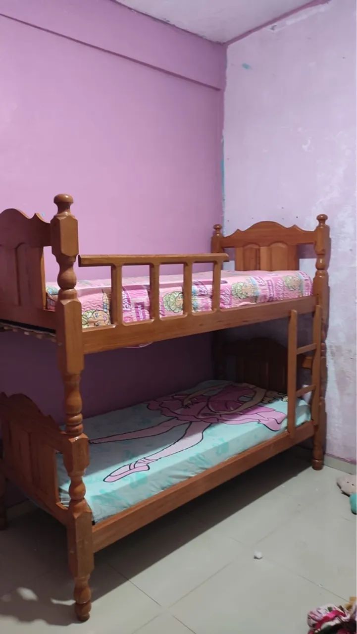 Cômoda de madeira com 6 gavetas - Foto 4