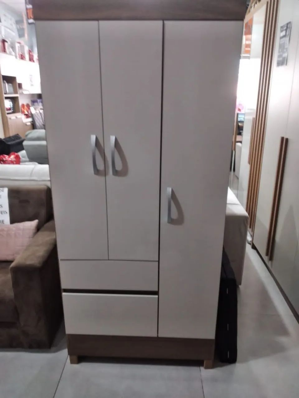 GUARDA ROUPA SOLTEIRO 