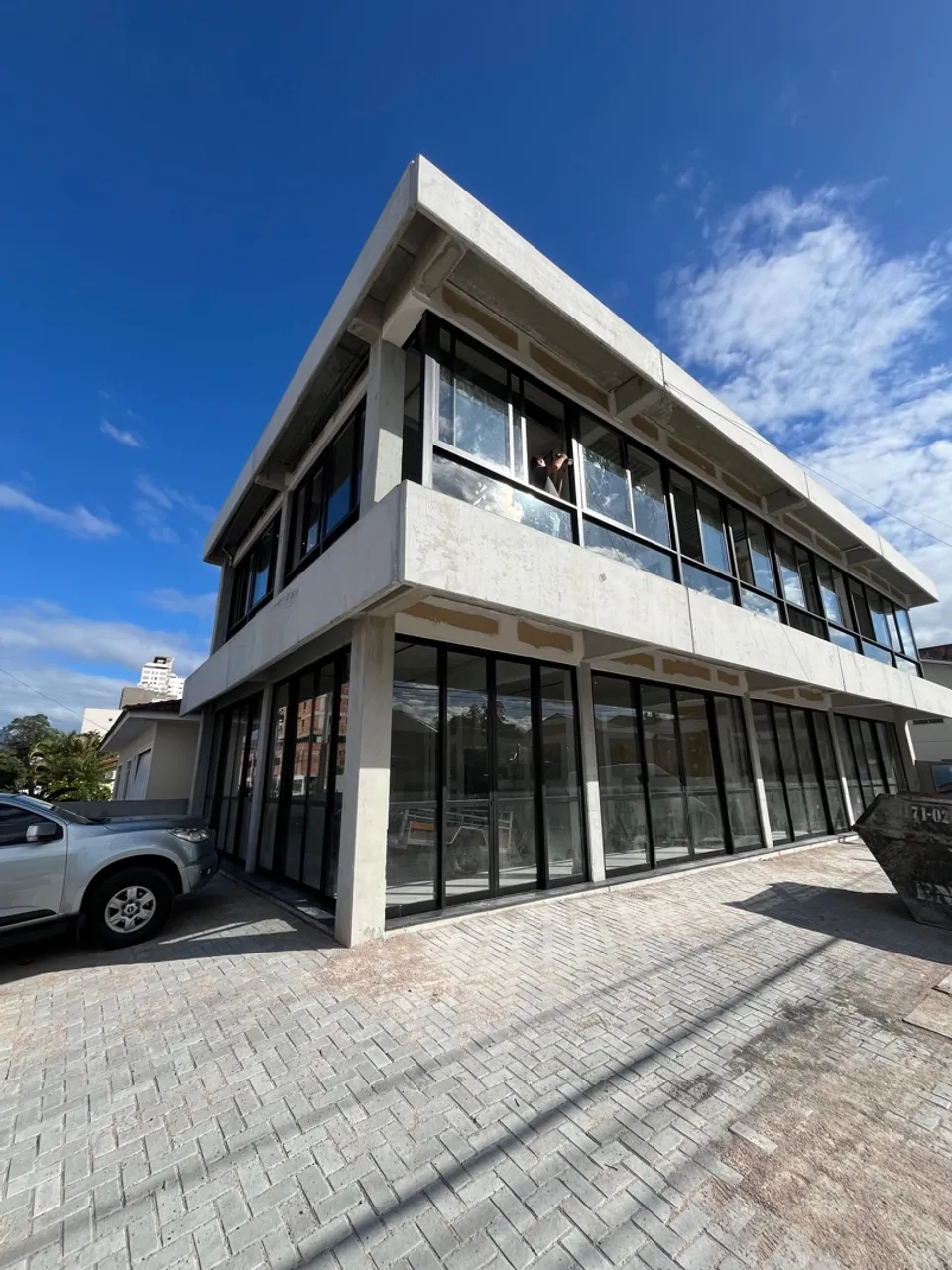 Alugo sala comercial de 80m2 no centro da palhoça