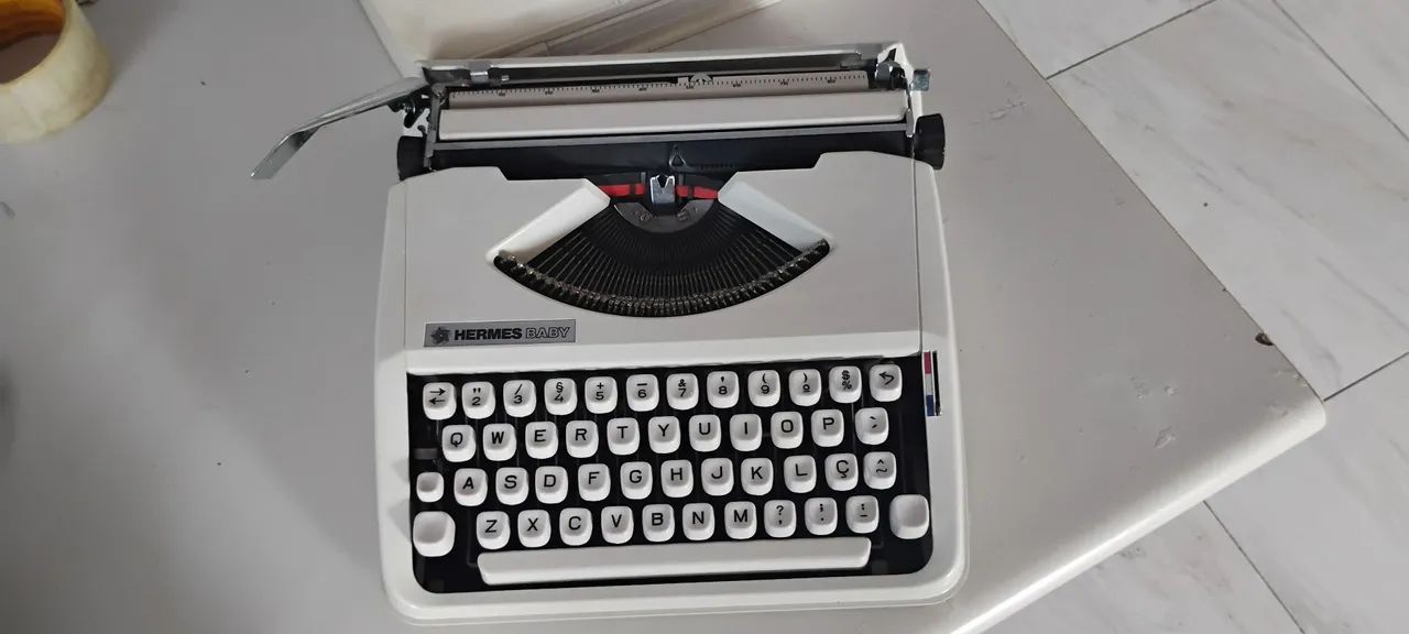 Máquina de escrever 64662179916291122