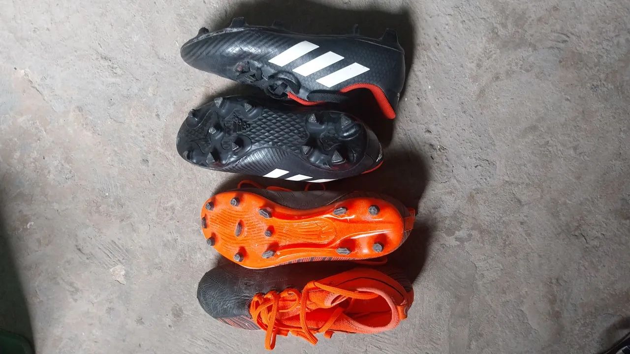 Chuteiras Adidas - Tamanho 40 - Foto 2