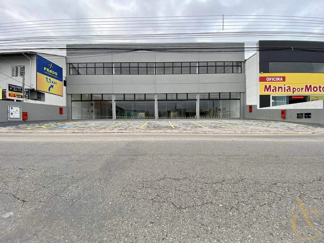 Sala para alugar - 210,00 m² - Caminho Novo - Palhoça/SC.