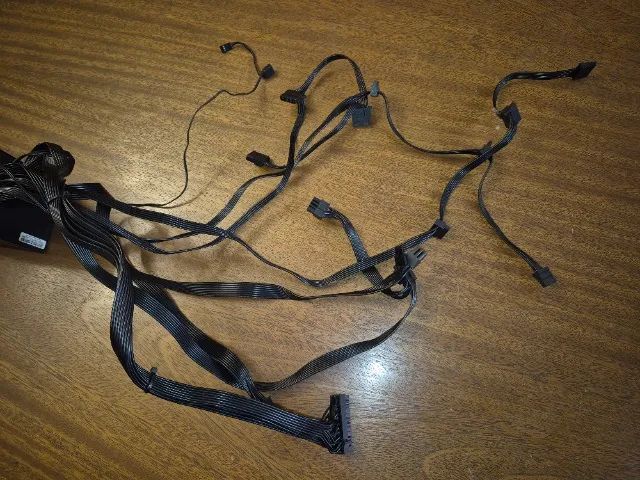 Fonte Aerocool Dorado RGB 650W 80 Plus Gold  - Foto 4