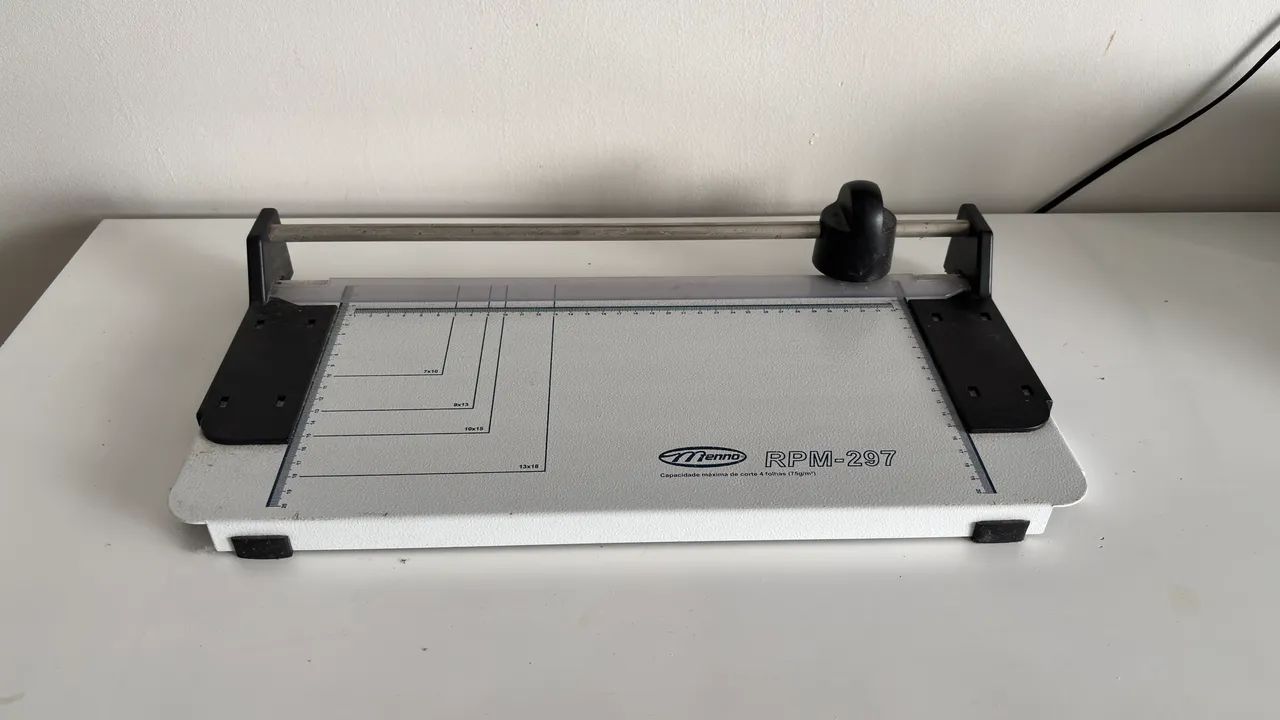 Guilhotina de Mesa Semi industrial Impecável!