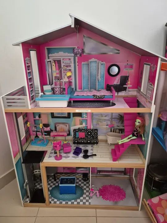 Casinha de Bonecas Tríplex da barbie