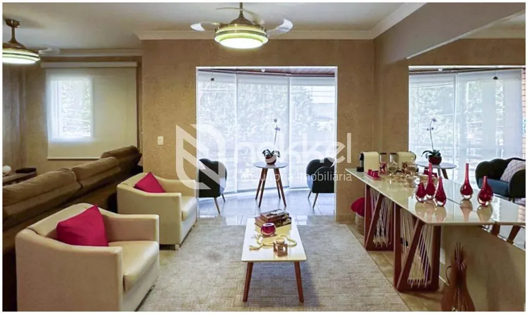 Apartamento com 108 m², 3 quartos (1 suíte), à venda no bairro Vila Monumento.