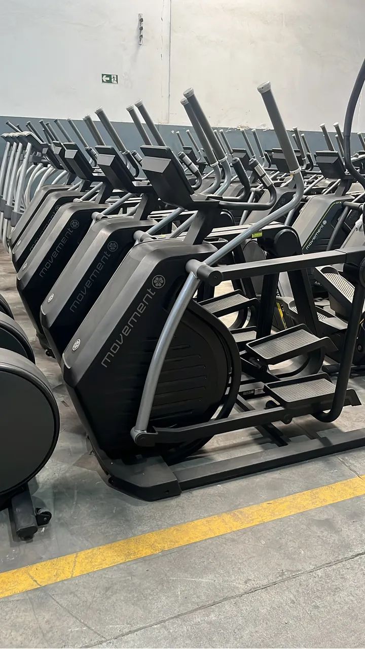 Elíptico Profissional para Academia - Movement - Foto 4