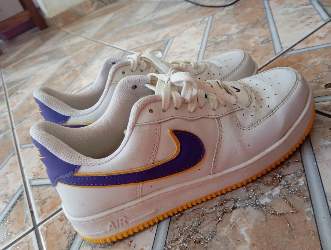 Tênis Nike Air Force 1 - Lakers