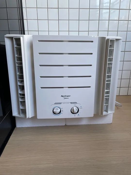 Ar Condicionado de Janela Springer 10.000 BTUs 220v