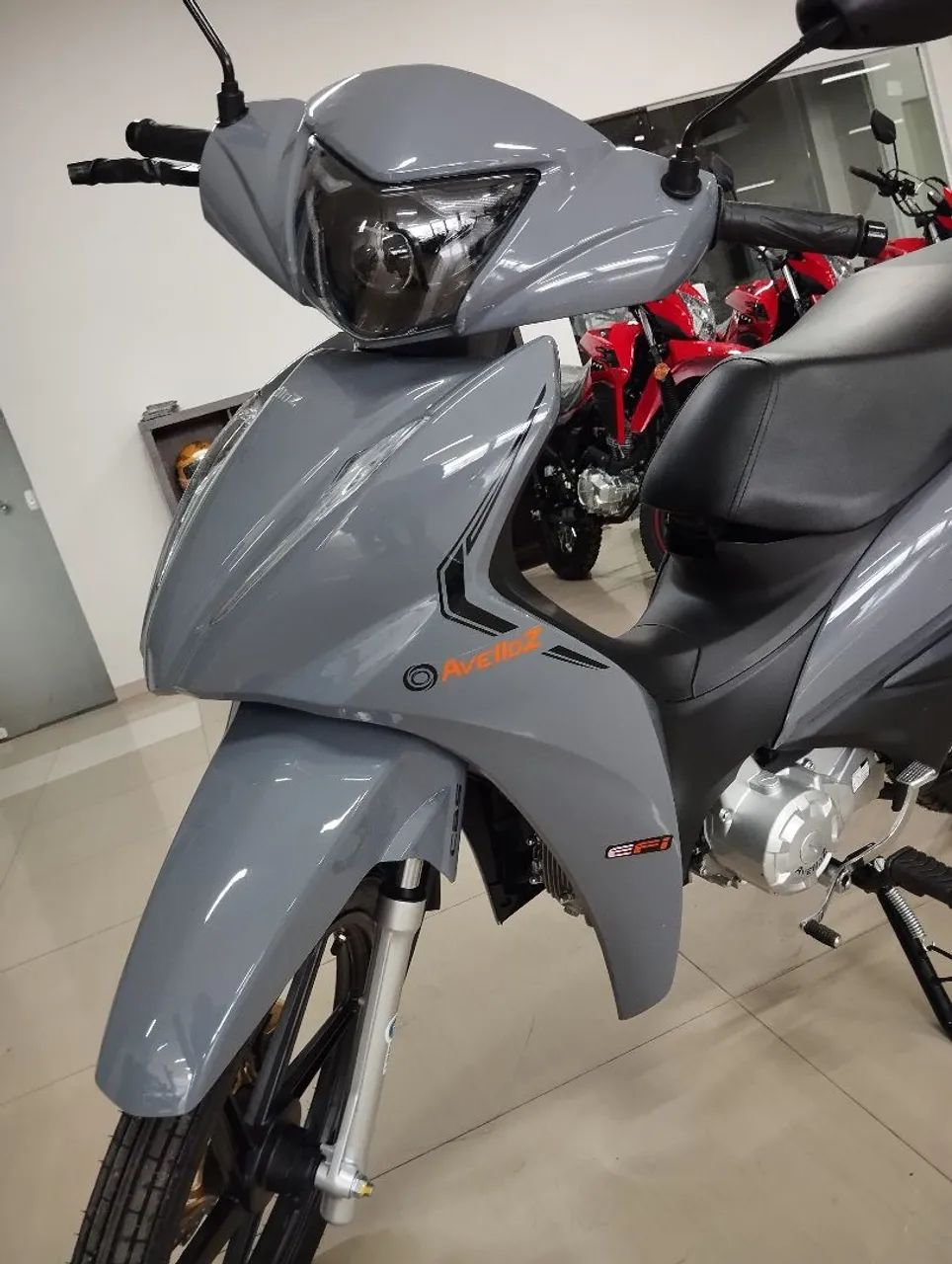 AVELLOZ 125 com 1 mil de entrada  - Foto 2
