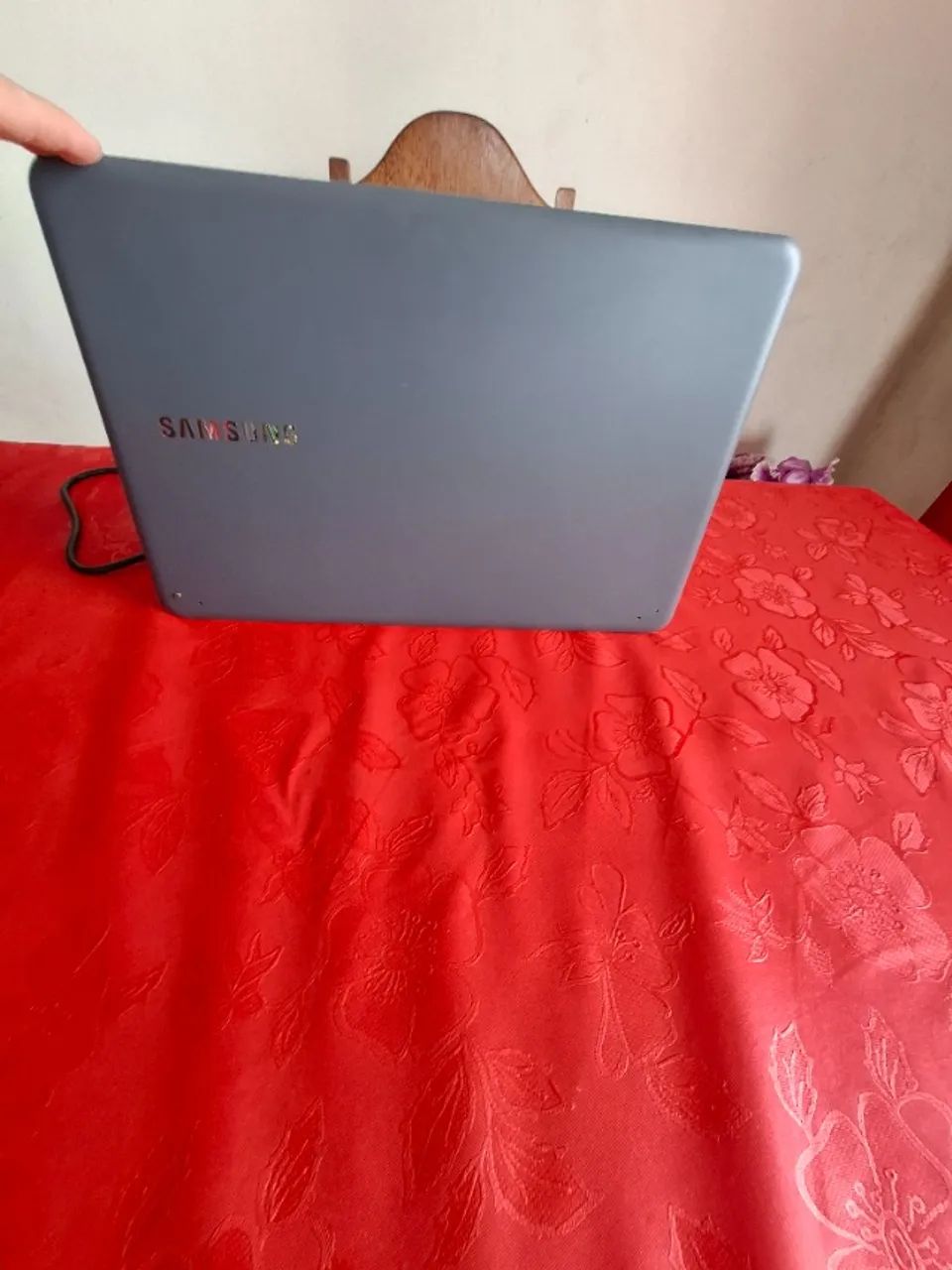 Notebook Essentials (usado).