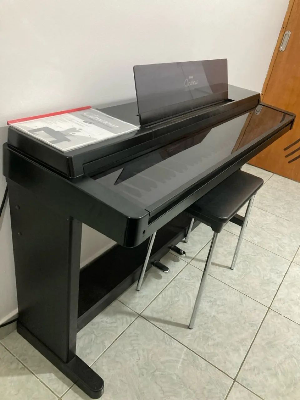 鍵盤楽器 YAMAHA Clavinova CLP-550 PIANO ELETRÔNICO YAMAHA CLAVINOVA CLP 550 - Instrumentos musicais