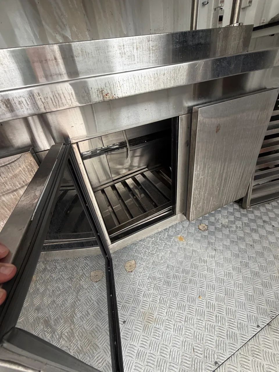 Balcão Inox Condimentadora 2,5m - Foto 2