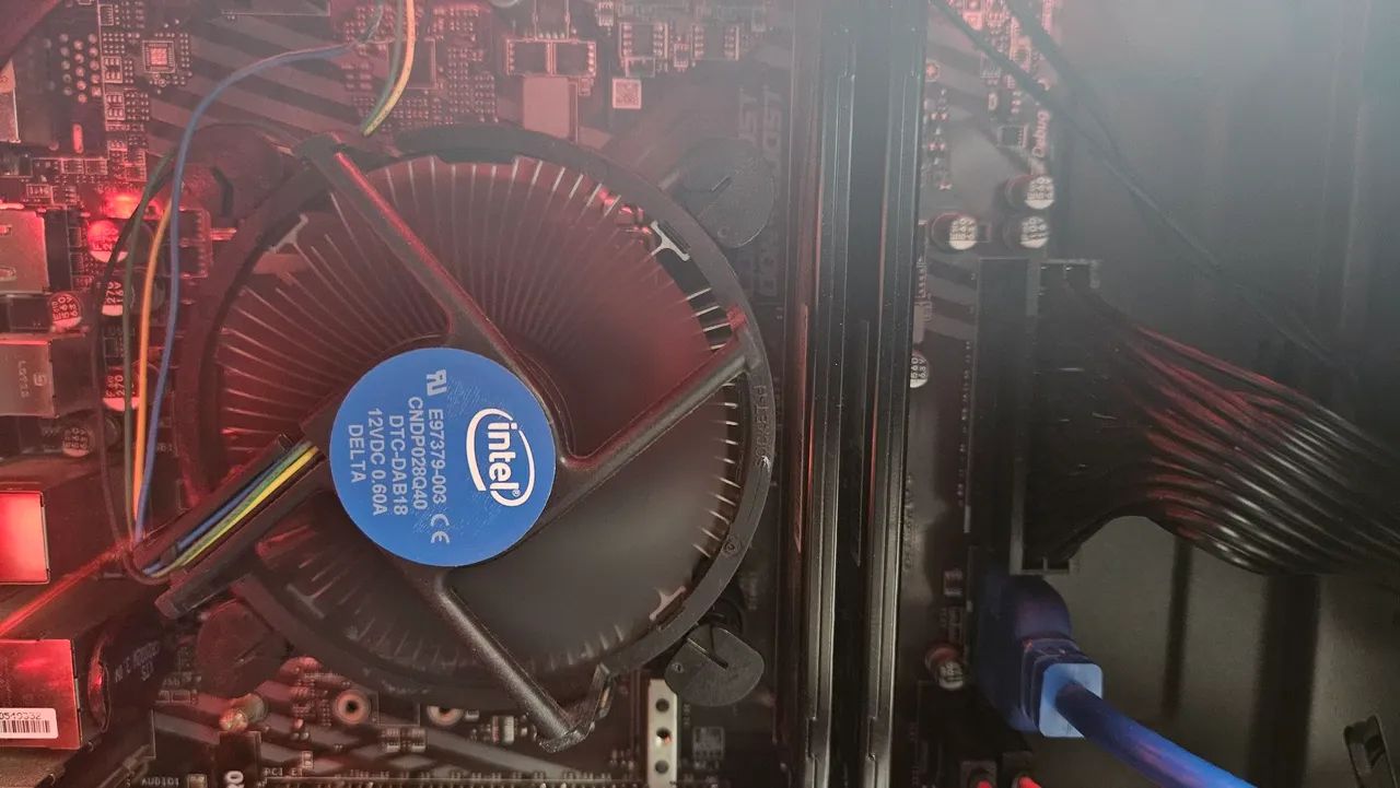 Kit i3 10100f + 16gb RAM + Placa mãe 