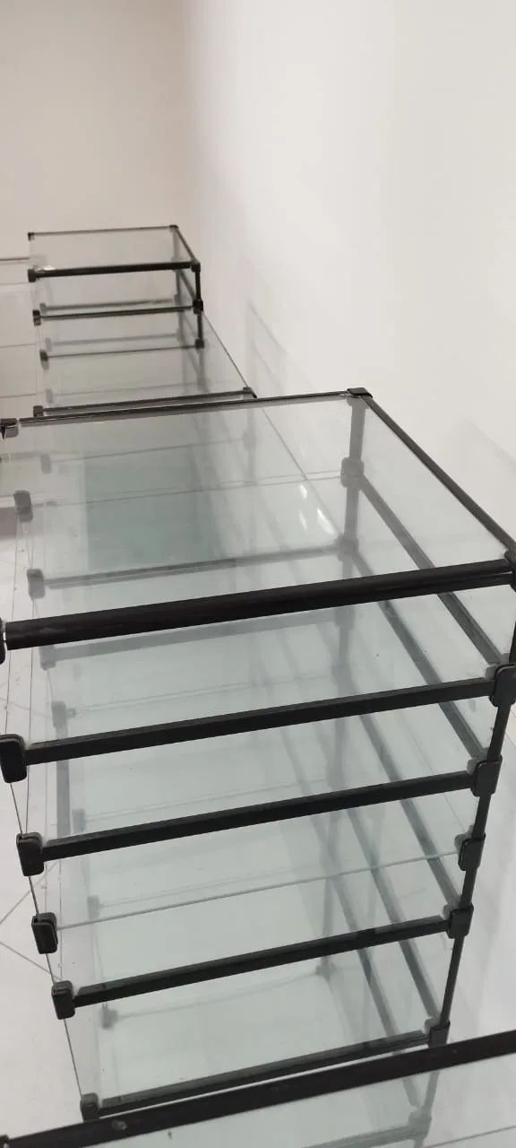 Vitrine - Estantes modulares de vidro - Foto 2