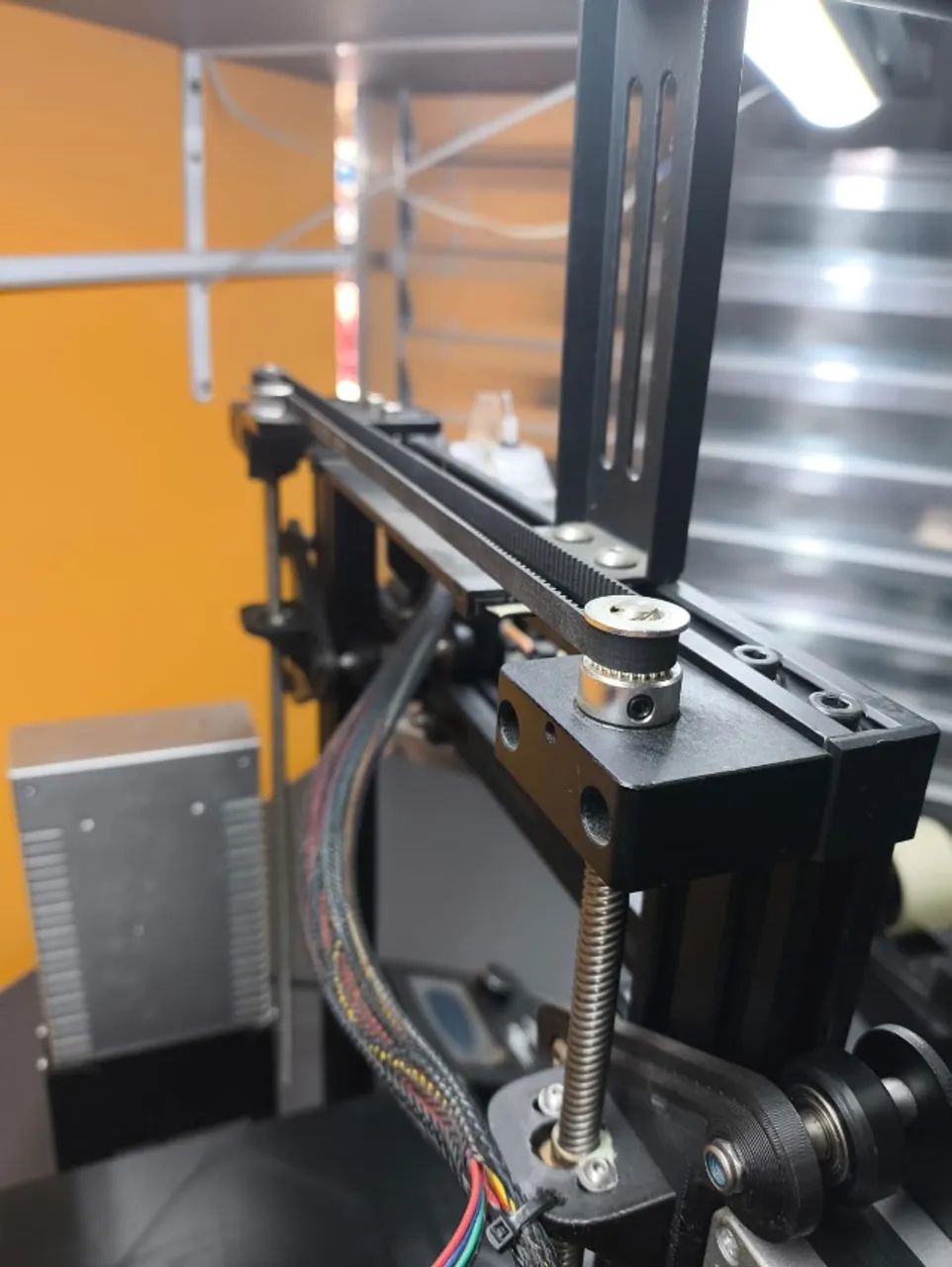 Impressora 3D Ender 3 com BL-Touch e Eixo Z Duplo - Foto 4