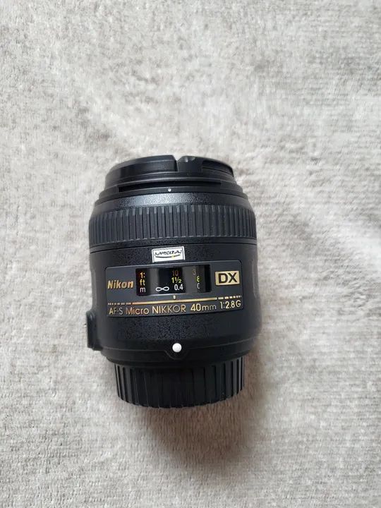 Lente Nikon 40mm AF-S Micro Nikkor DX