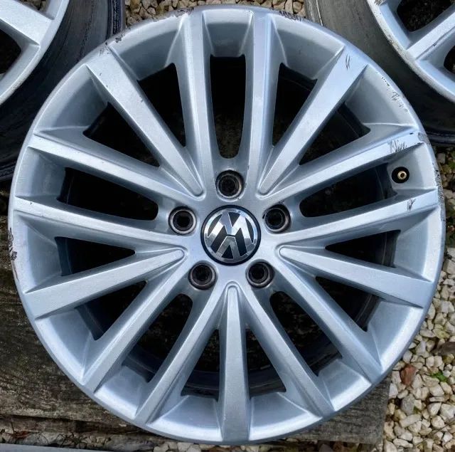 JOGO DE RODAS ORIGINAL JETTA TSI ARO 17? 5x112 SEMI NOVAS - Foto 2