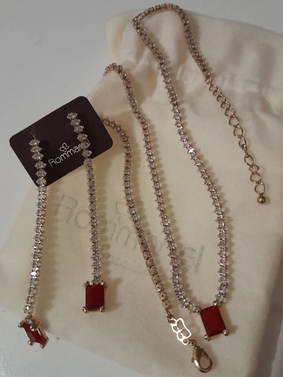 Conjunto Rommanel: Colar e Brincos com Pedras Vermelhas