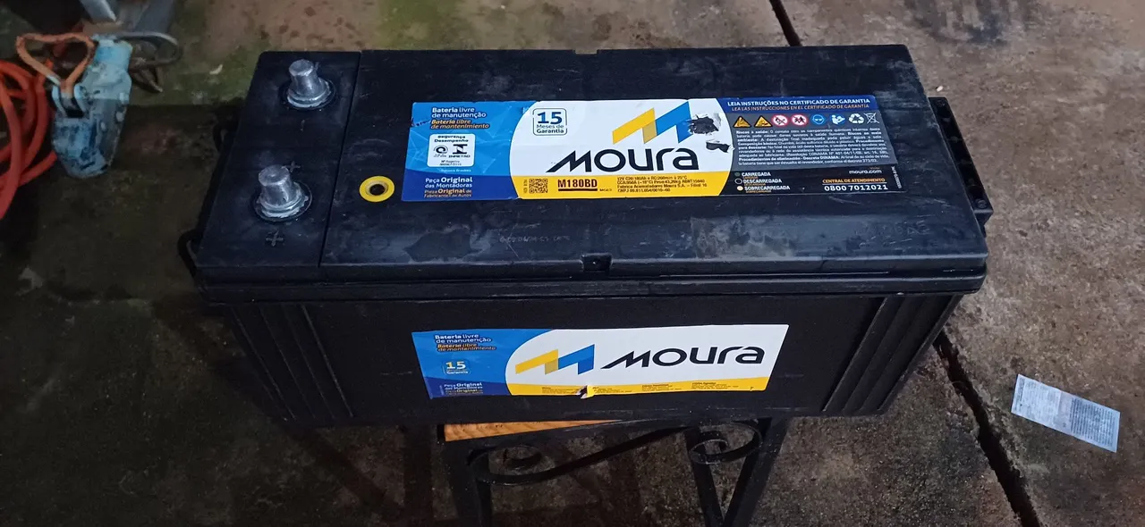 Vende-se bateria moura 180amp fabricação 04/2024