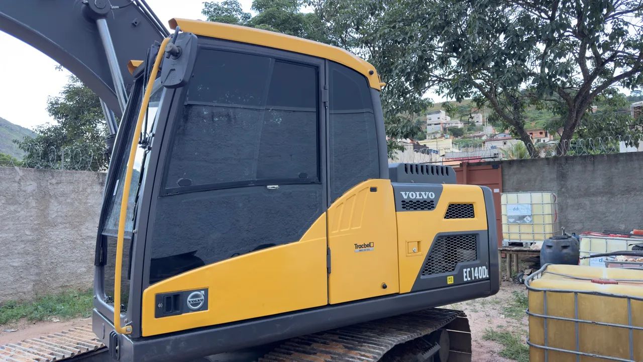 Vendo escavadeira volvo EC 140 DL 2022 - Foto 5