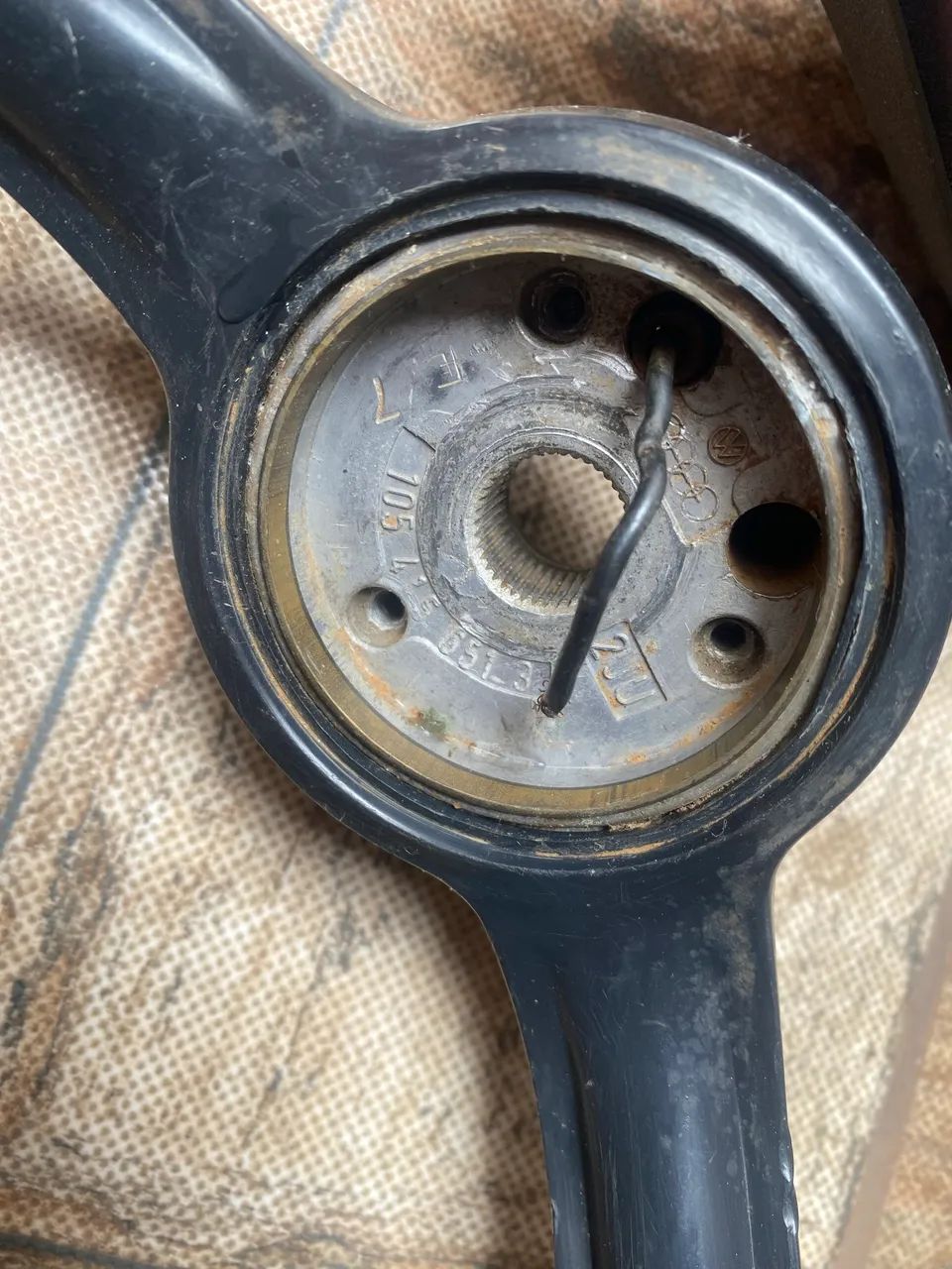 Calotas fusca , macaco , volante e chapéu Napoleão  - Foto 7