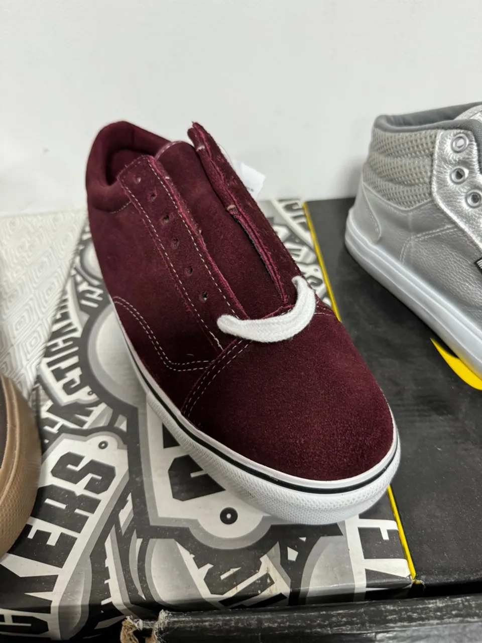 Tênis vários modelos do 33 ao 43 50.00 Shockskateboard