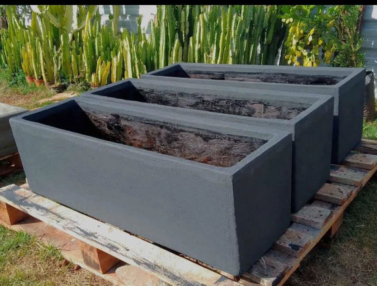 Vasos  e floreiras de plantas de diversos tamanhos e modelos  - Foto 4