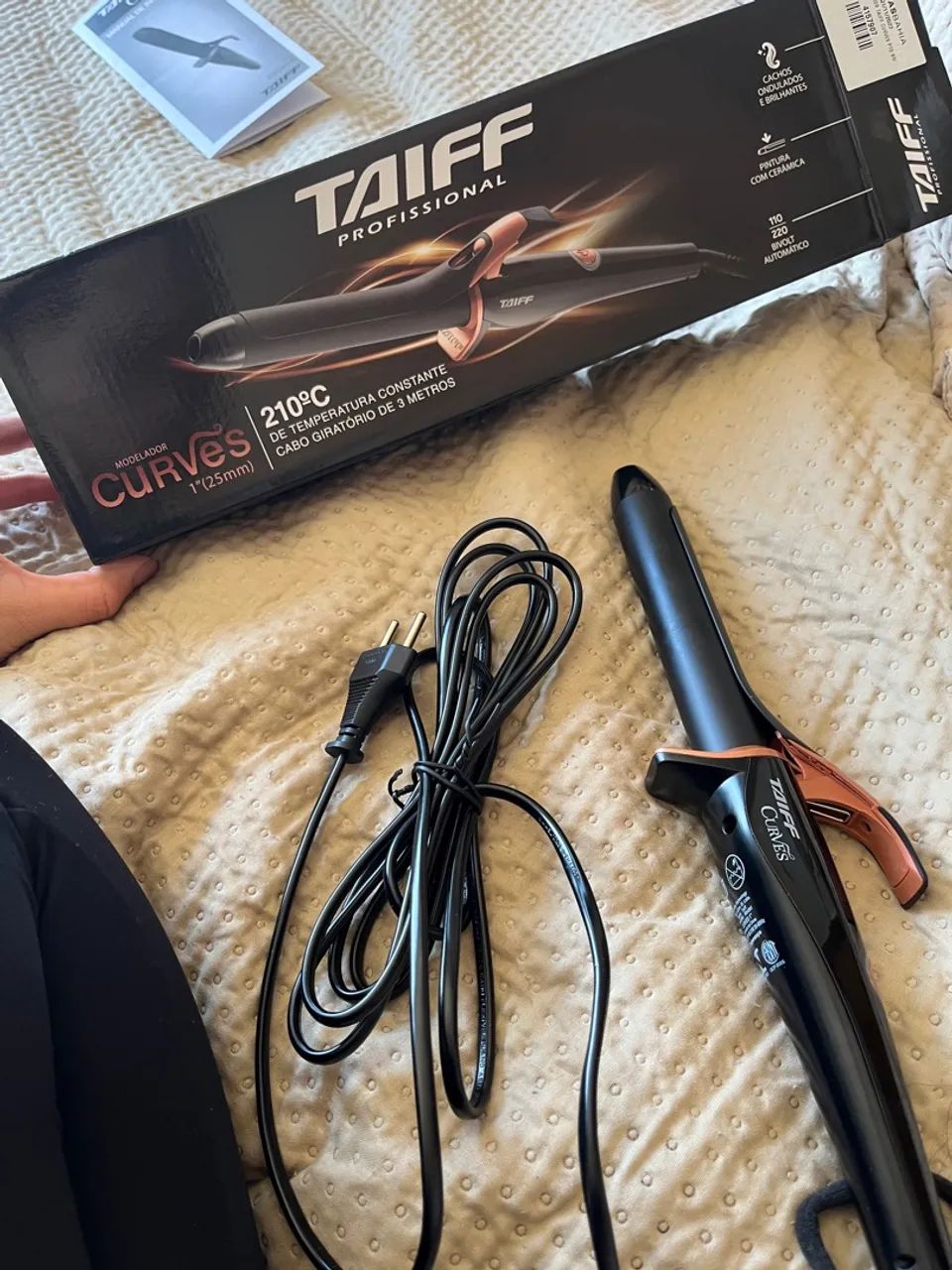 Modelador de Cachos Curves Taiff 1" 210°C