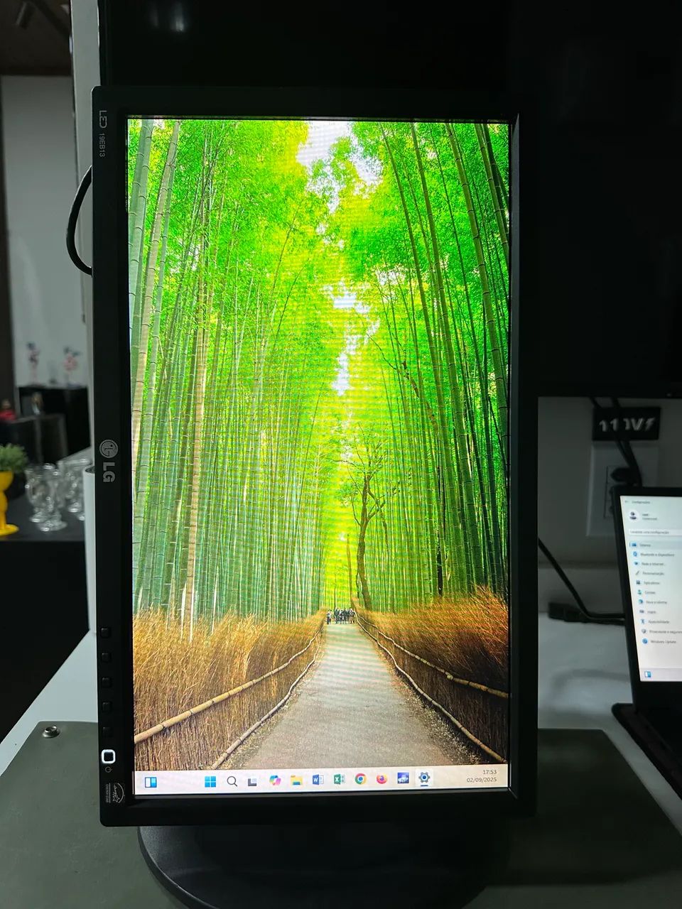 Monitor 19? LG ( Rotação 90 Graus) - Foto 4