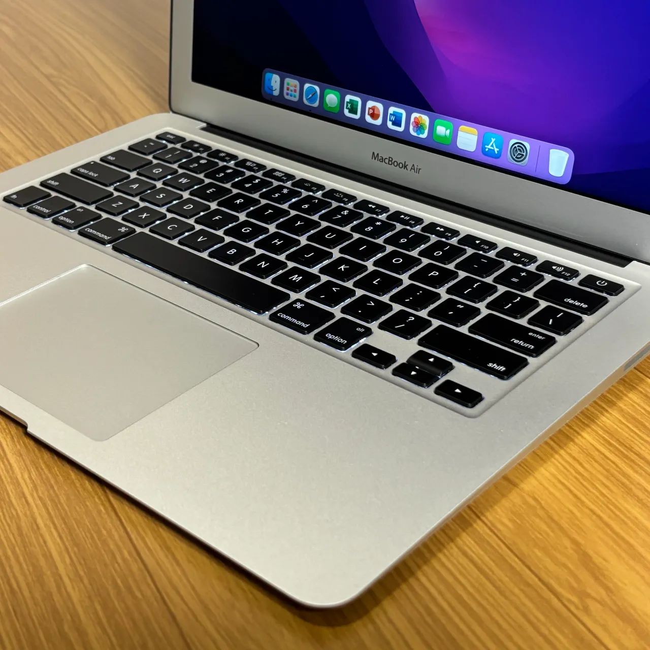 MacBook Air 2017 | 256GB SSD - 8GB RAM - Tela Led 13.3 Pol