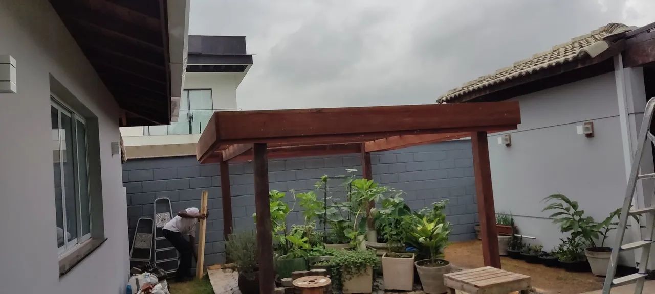 Pergolado para área externa e interna, fôrro de madeira  - Foto 4