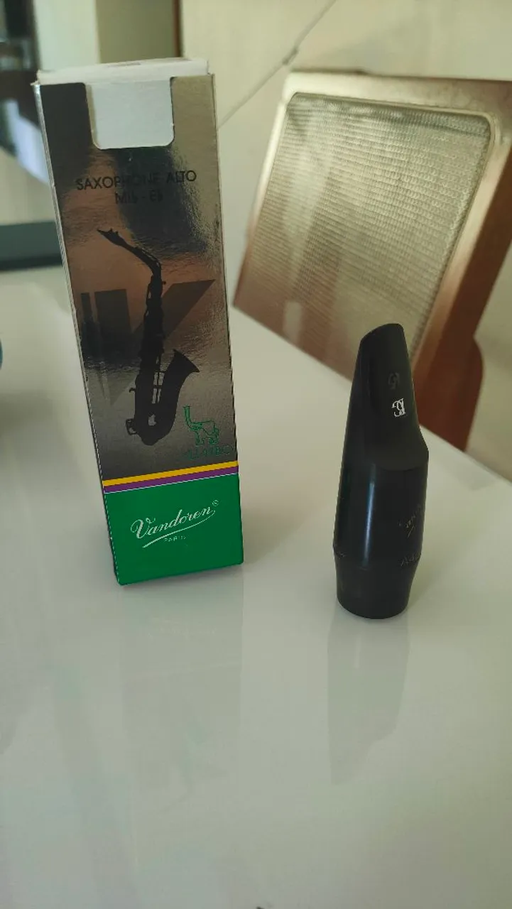 Boquilha Vandoren A45 para Sax Alto + Brinde
