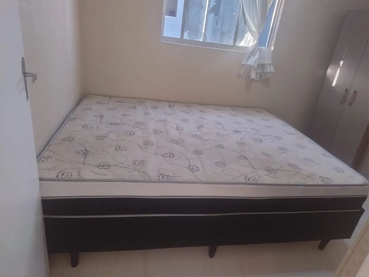 Cama queen64276672390785120