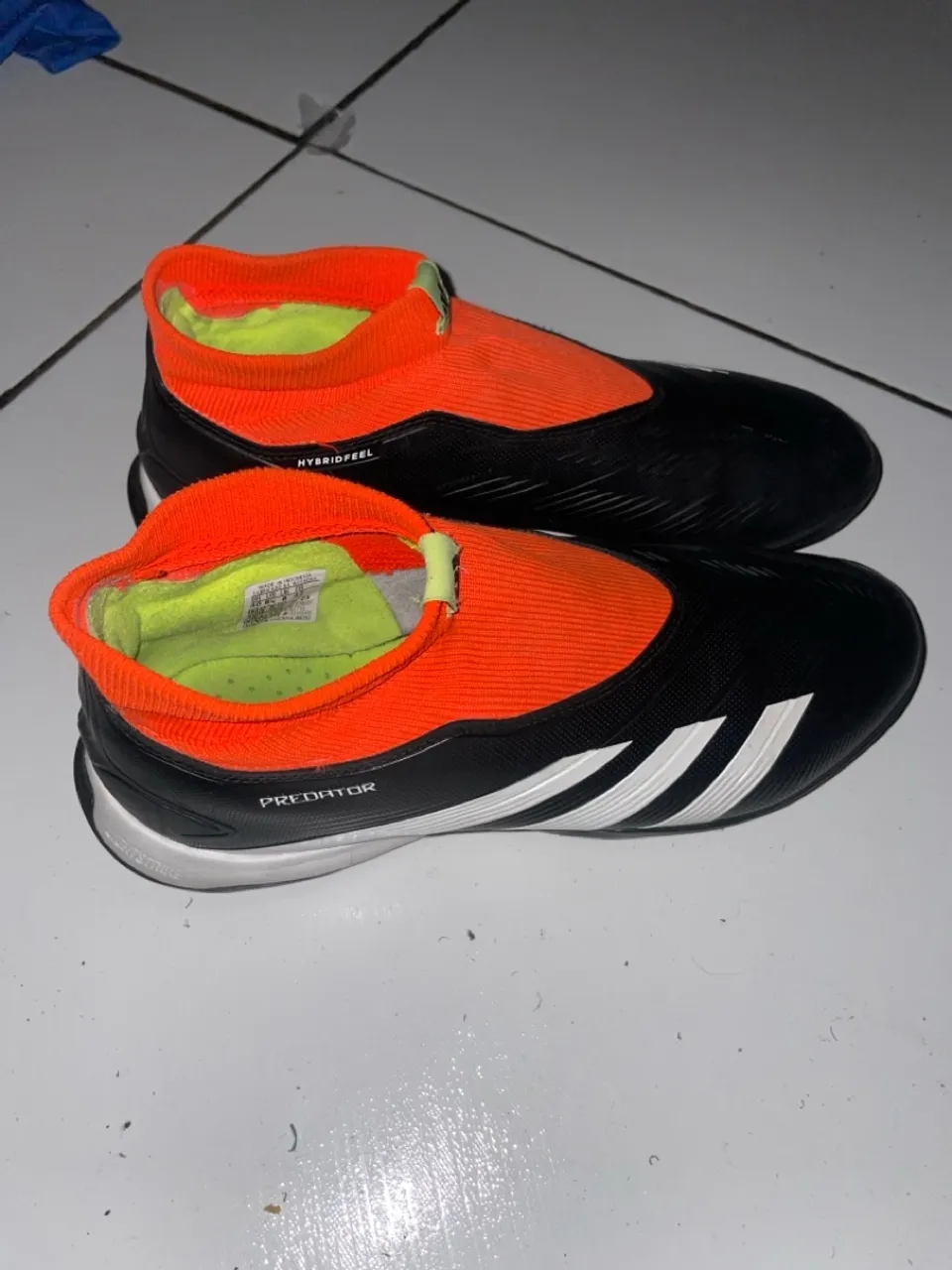 Chuteira Adidas Predator Sem Cadarço - society