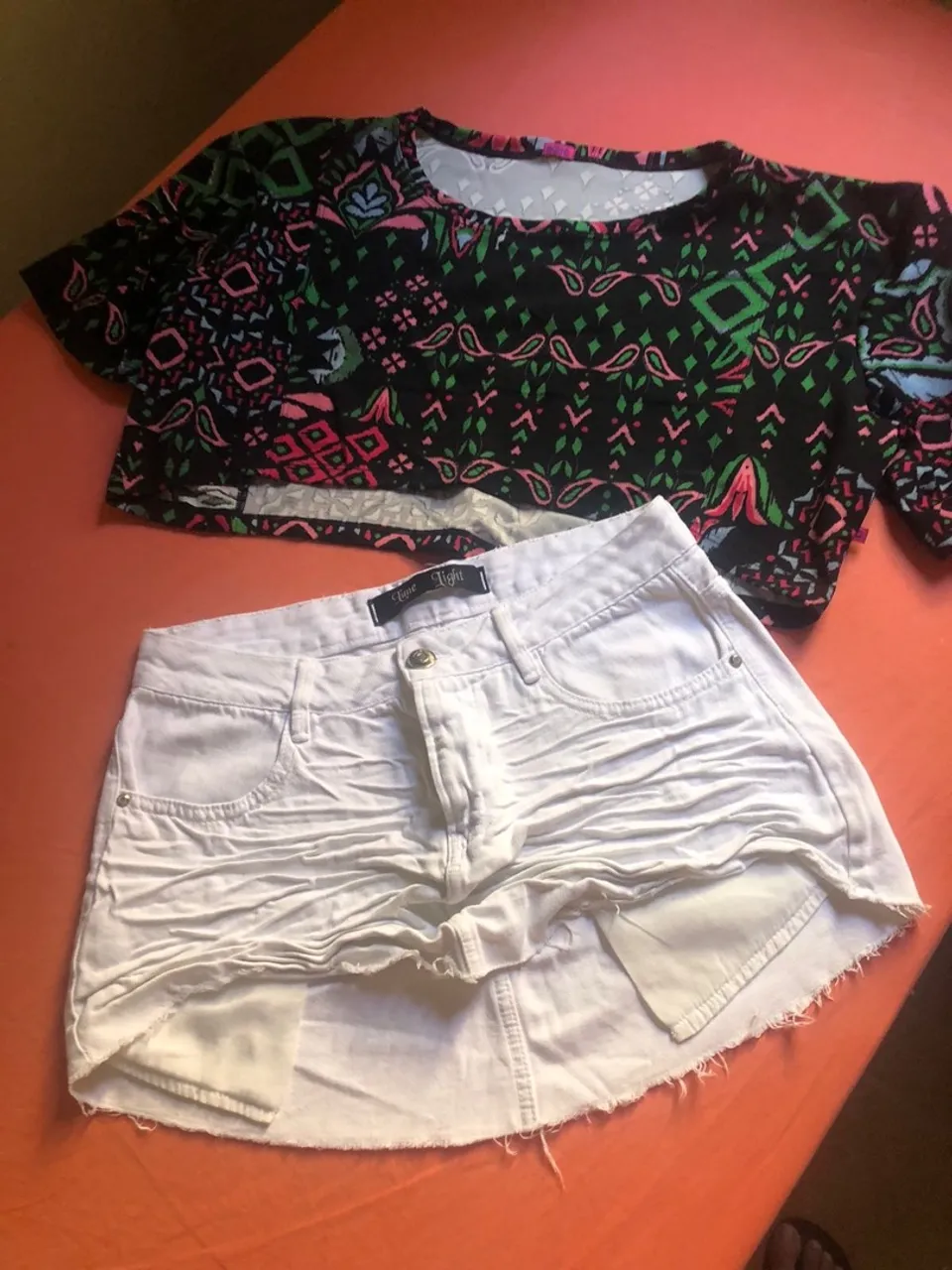 Conjunto cropped e short branco
