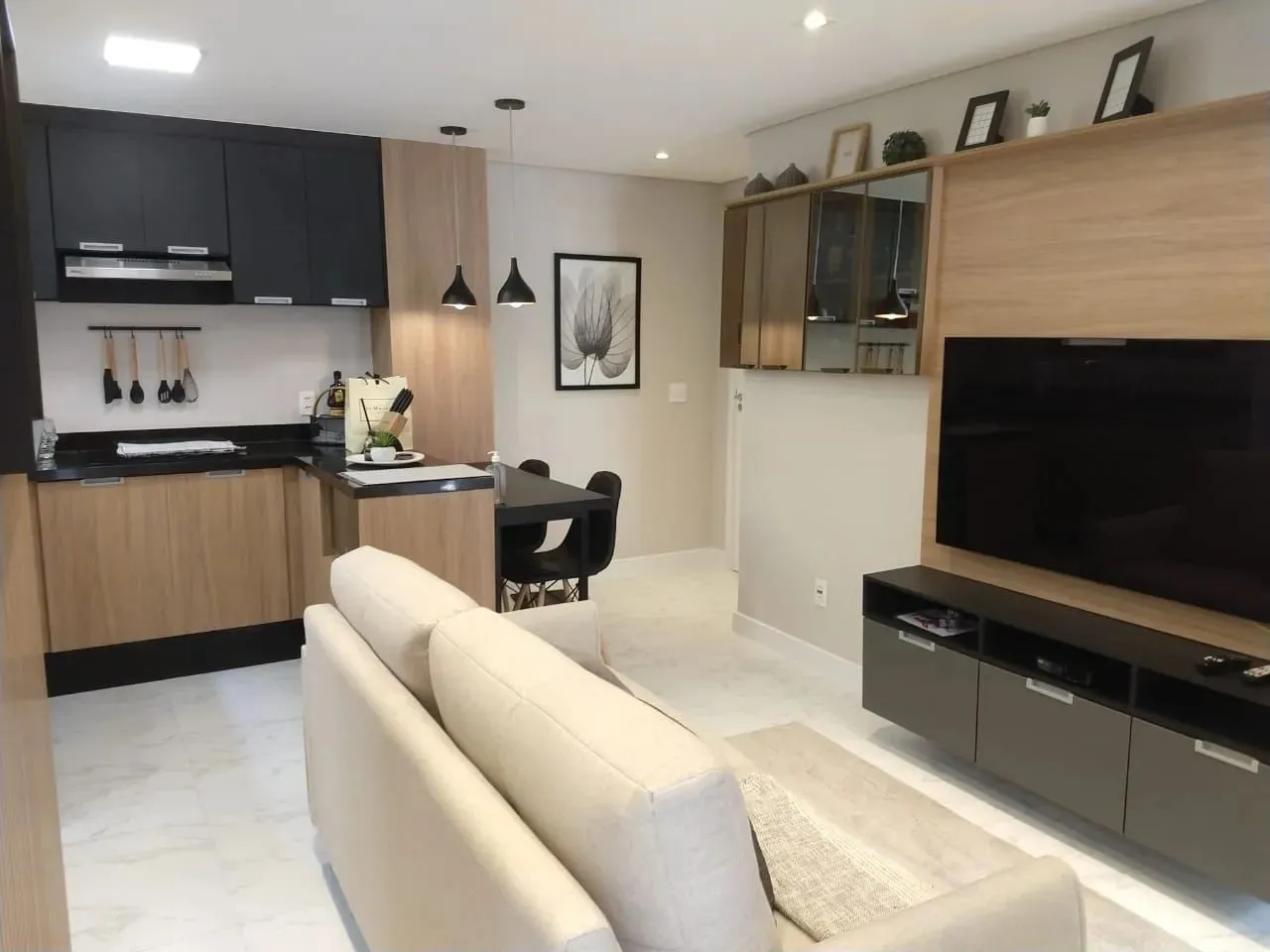 Apartamento com Móveis Planejados na Rua do Orfanato
