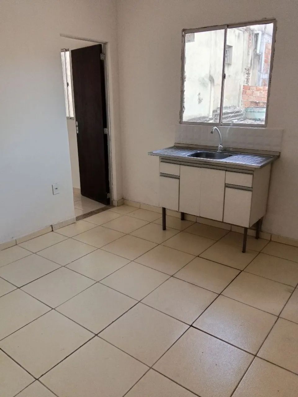 Kitnets homens/mulheres mobiliada ou sem móveis/cozinha,sala,varanda, garagem  - Foto 4